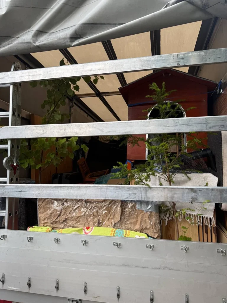 VANonsite student removals transporting potted plants and personal belongings safely